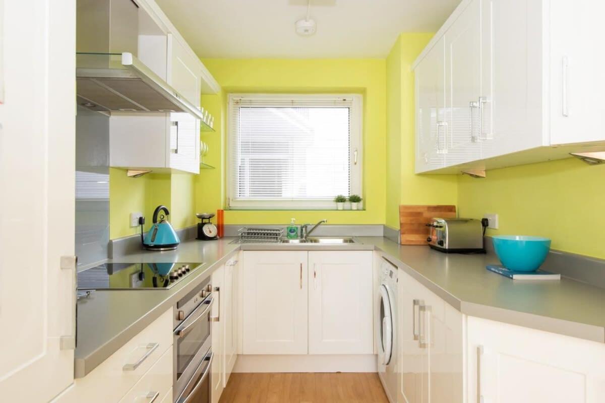 Sunny & Modern Near The Beach & Village W Parking East Wittering Exteriör bild